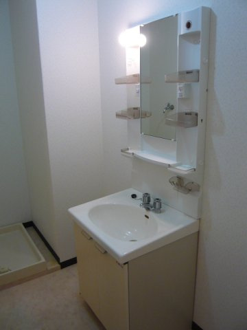 セランジュ豊中本町の洗面所