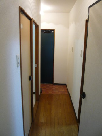 セランジュ豊中本町の玄関