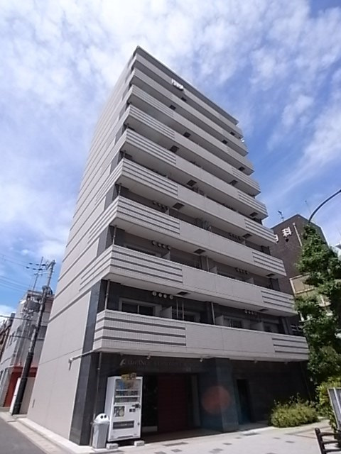 アドバンス三宮ウィングロードの外観