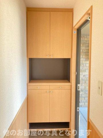 サニーハウスの玄関|シューズボックス（カウンタータイプ）