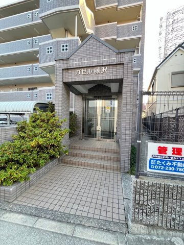 ガゼル藤沢のエントランス