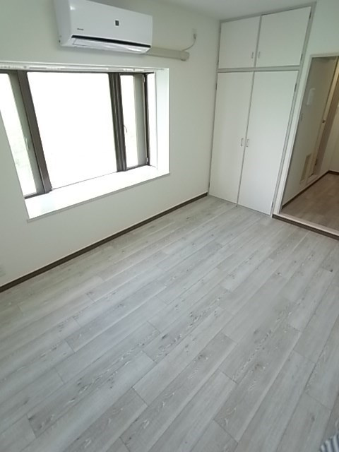 アメニティハイツ上ヶ原壱番館の居間・リビング