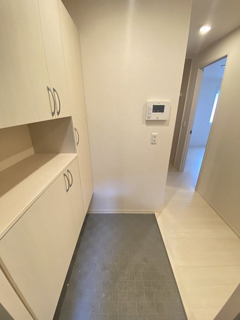 コルン　コゥロエンの玄関