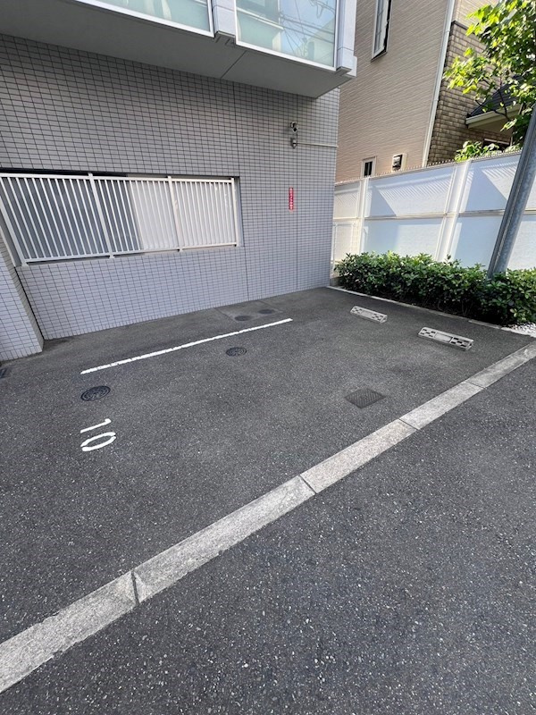 Le・Sel上町台の駐車場