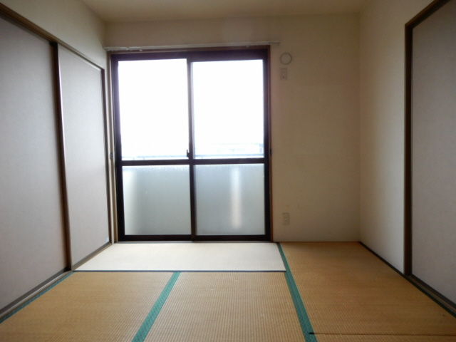 加古川市尾上町口里のハイツの子供部屋