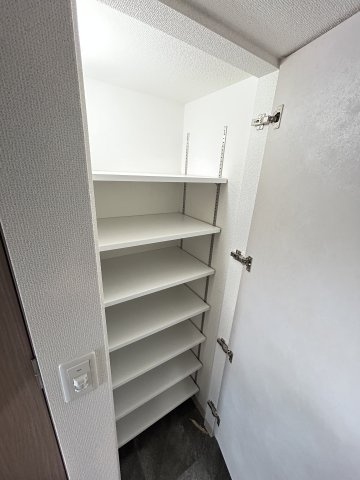 NEコート甲南町の収納