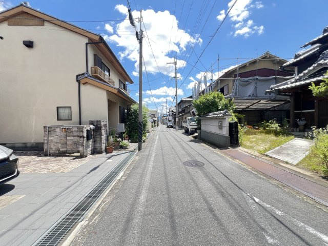 葛城市新庄5期　全1棟の前面道路含む現地写真