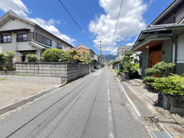 葛城市新庄5期　全1棟の前面道路含む現地写真