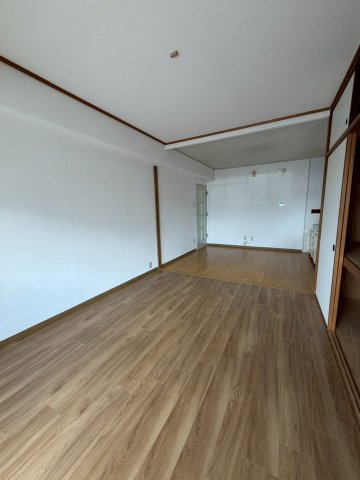 甲南メゾン本山の居間・リビング