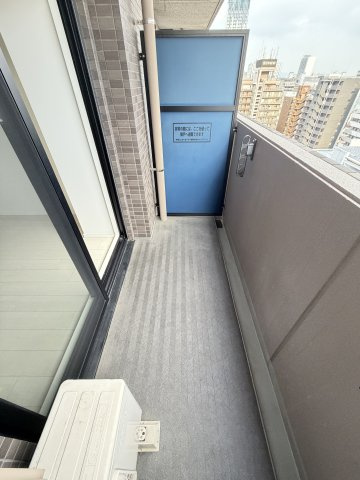 S-RESIDENCE難波Brillerのバルコニー