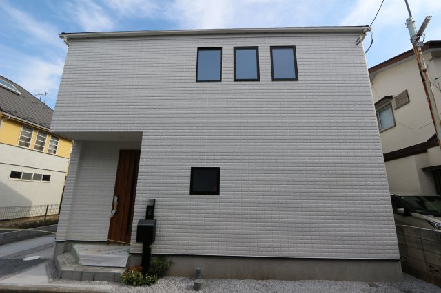東村山市富士見町２期の外観|こちらの物件はZEH水準を満たした、省エネ性能に優れた物件です。
