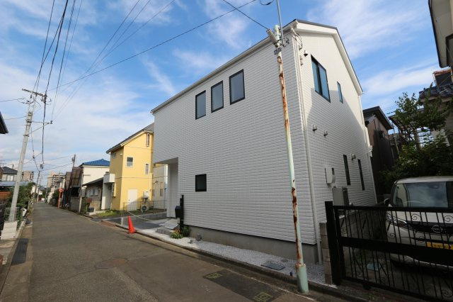 東村山市富士見町２期の外観|休日にまとめ買いをするご家庭はパントリーがあると便利