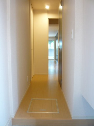 D House southの内装