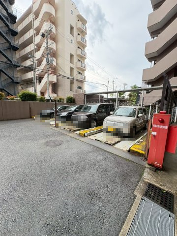 ＫＤＸ宝塚レジデンスの駐車場