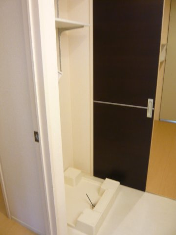 D House southの洗面所