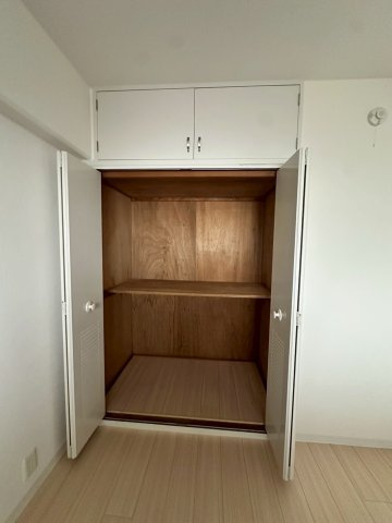 UR武庫川 18号棟の収納