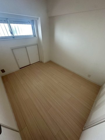 UR武庫川 18号棟の居間・リビング