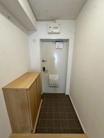 UR武庫川 18号棟の玄関