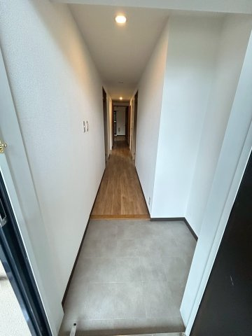 ヴィオレット宝塚の玄関