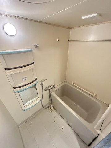 ヴィオレット宝塚の浴室