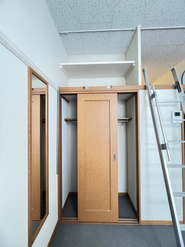レオパレスル・コントワールⅢの収納