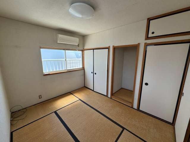 鳳西町二丁　店舗付住宅の和室