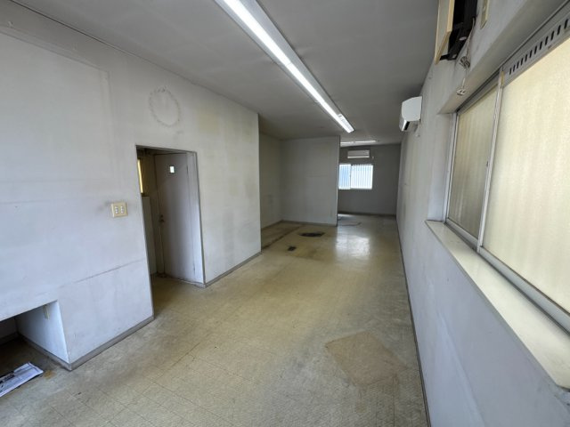 鳳西町二丁　店舗付住宅の内装