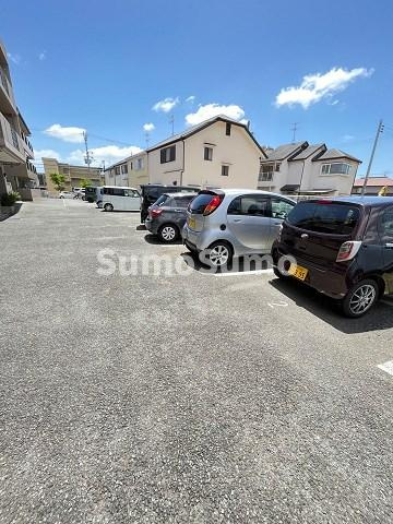 エルドラード上ヶ原2番館の駐車場