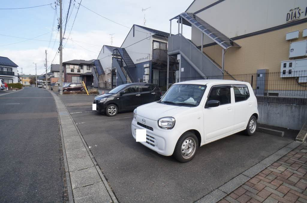 ディアスＫの駐車場