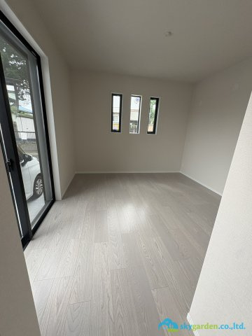 茅ヶ崎市高田１丁目　新築戸建　全１棟の洋室|広々とした洋室です
