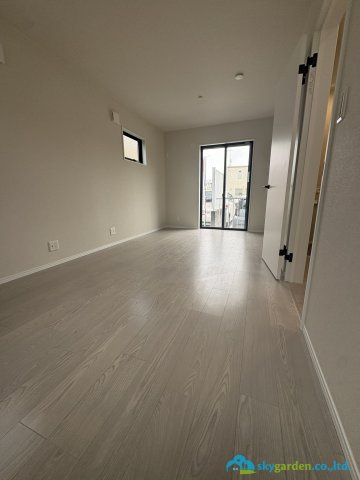 茅ヶ崎市高田１丁目　新築戸建　全１棟の寝室|落ち着いて過ごせるお部屋なので、寝室にいかがでしょうか