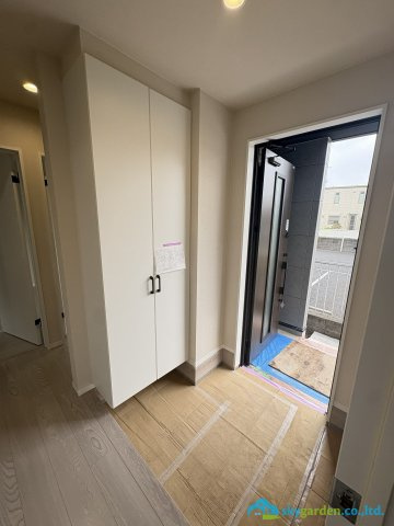 茅ヶ崎市高田１丁目　新築戸建　全１棟の玄関|玄関です