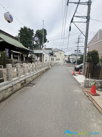 茅ヶ崎市高田１丁目　新築戸建　全１棟の前面道路含む現地写真|前面道路含む現地写真です