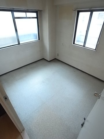 ハイツアザレアの寝室