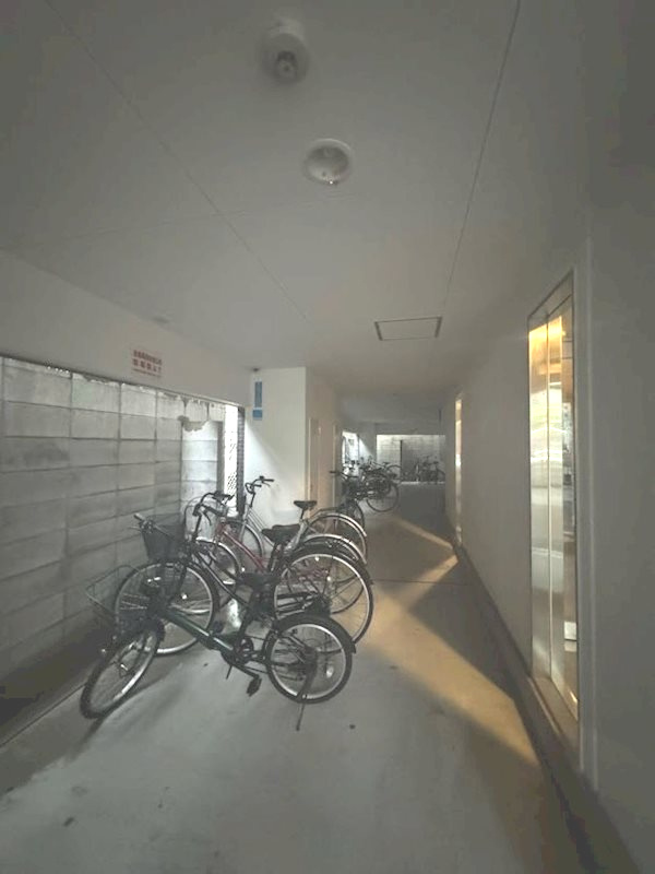 ラビン新開地の外観