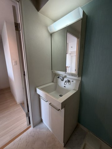 ラビン新開地の洗面所