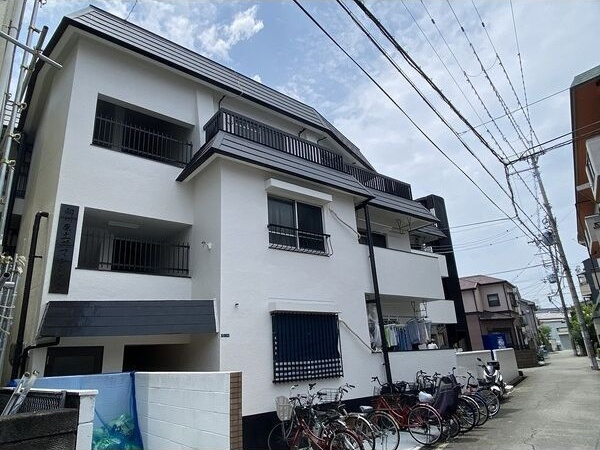 向川原土井マンションの外観|おしゃれな外観です