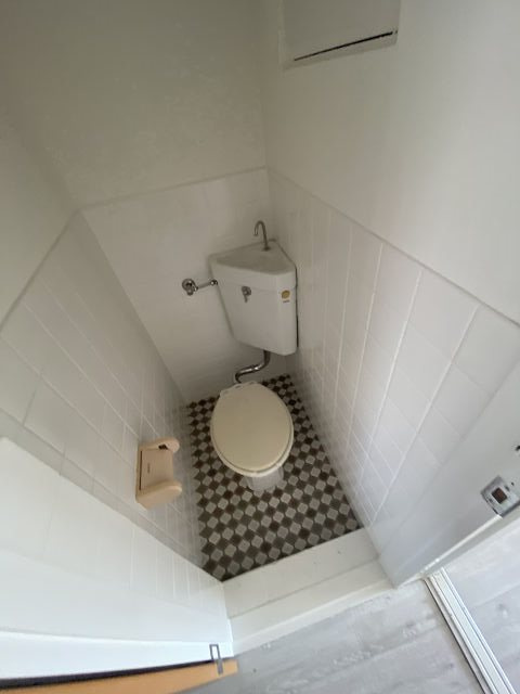 向川原土井マンションのトイレ|シンプルで使いやすいトイレです