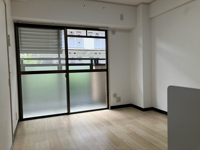長興寺こよしマンションの居間・リビング