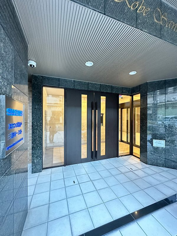 スワンズ神戸三宮イーストの外観