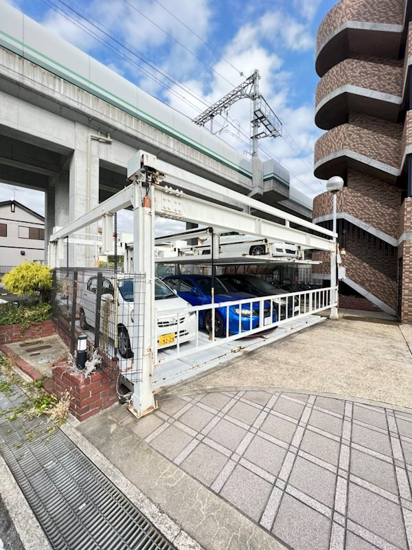 ドール魚崎の駐車場