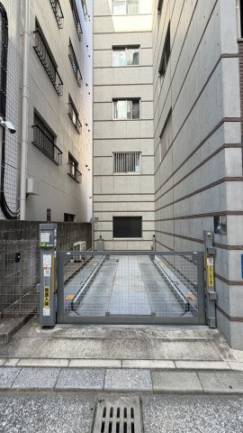 リアンレガーロ博多ステーションの駐車場