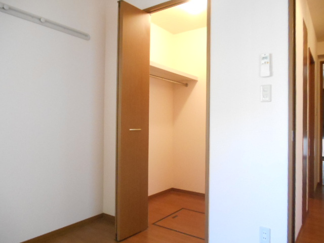 長興寺コーポのエントランス