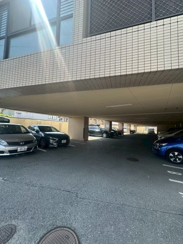 セザール姪浜の駐車場