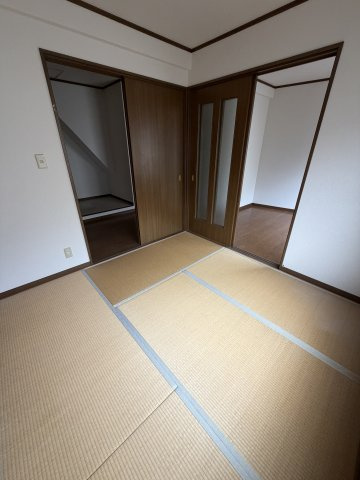 勝ハイツの和室