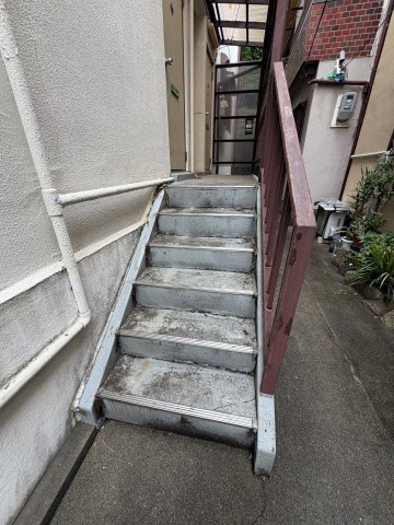 勝ハイツのエントランス
