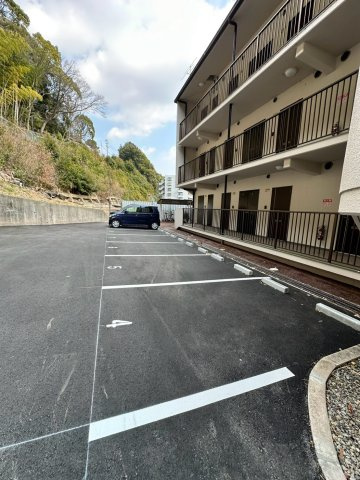 ベルグラン宝塚の駐車場