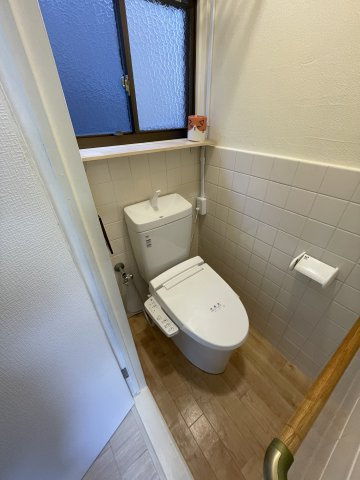 東谷842-10戸建のトイレ