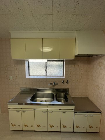 東谷842-10戸建のキッチン