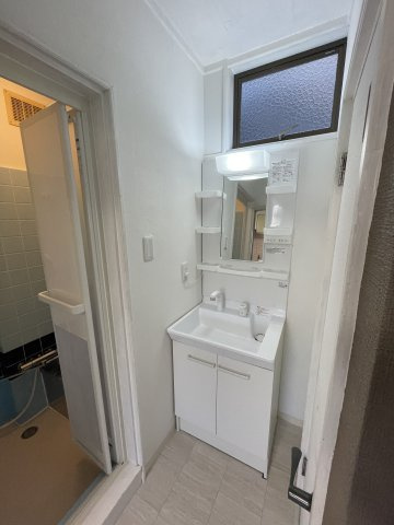 東谷842-10戸建の洗面所